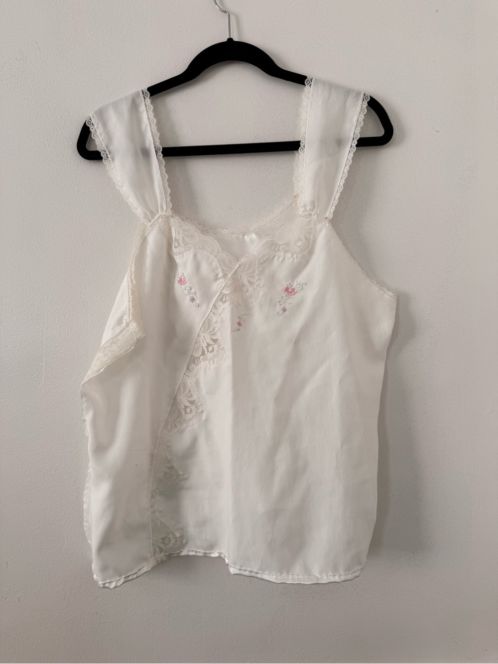 White Lace-Trim Floral-Embroidered Camisole Tank